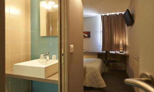 Cit'Hotel Les Alizés - photo 3