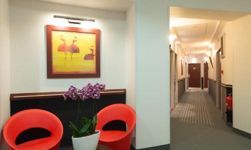 Kyriad Limoges Centre Gare - Atrium - photo 2